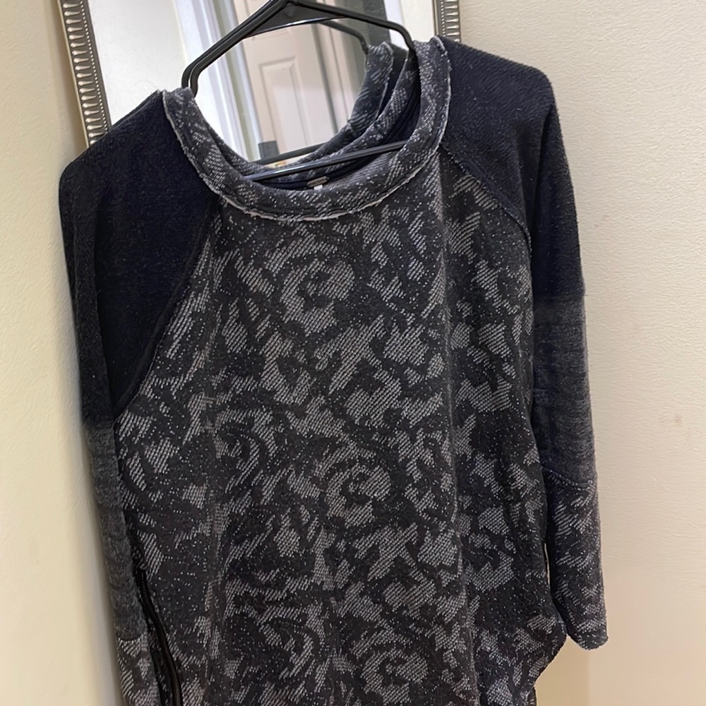 Free people sweater